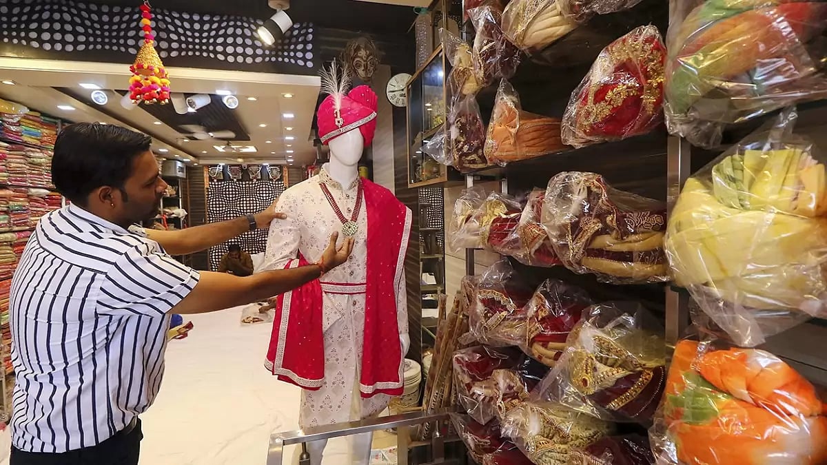 Shopping during wedding season