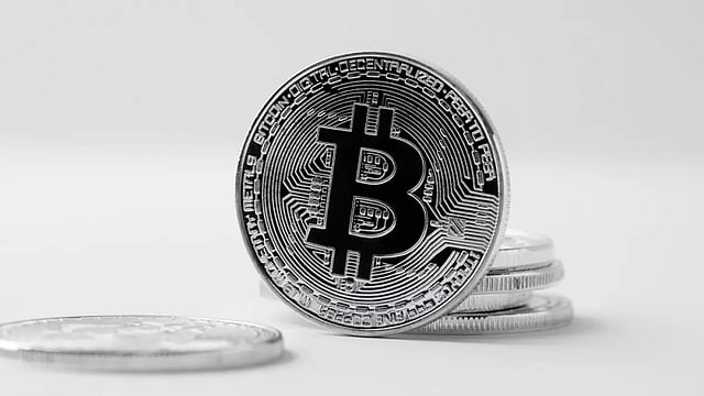 Crypto Prices Today: Dogecoin (DOGE) Rises 6% As Major Coins Bitcoin (BTC), Ethereum (ETH), Binance (BNB) Fall Up To 7%