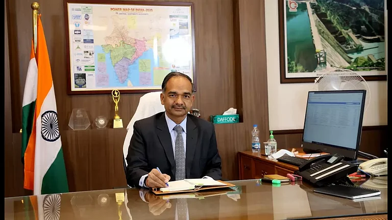 Former Power Secretary, Alok Kumar - null