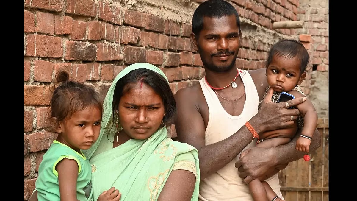 Rinki Devi (25) and her husband Tuntun Paswan (27) of Vrindavan village of Sheikhpura spaced their children by three years after coming to know of the health benefits of family planning