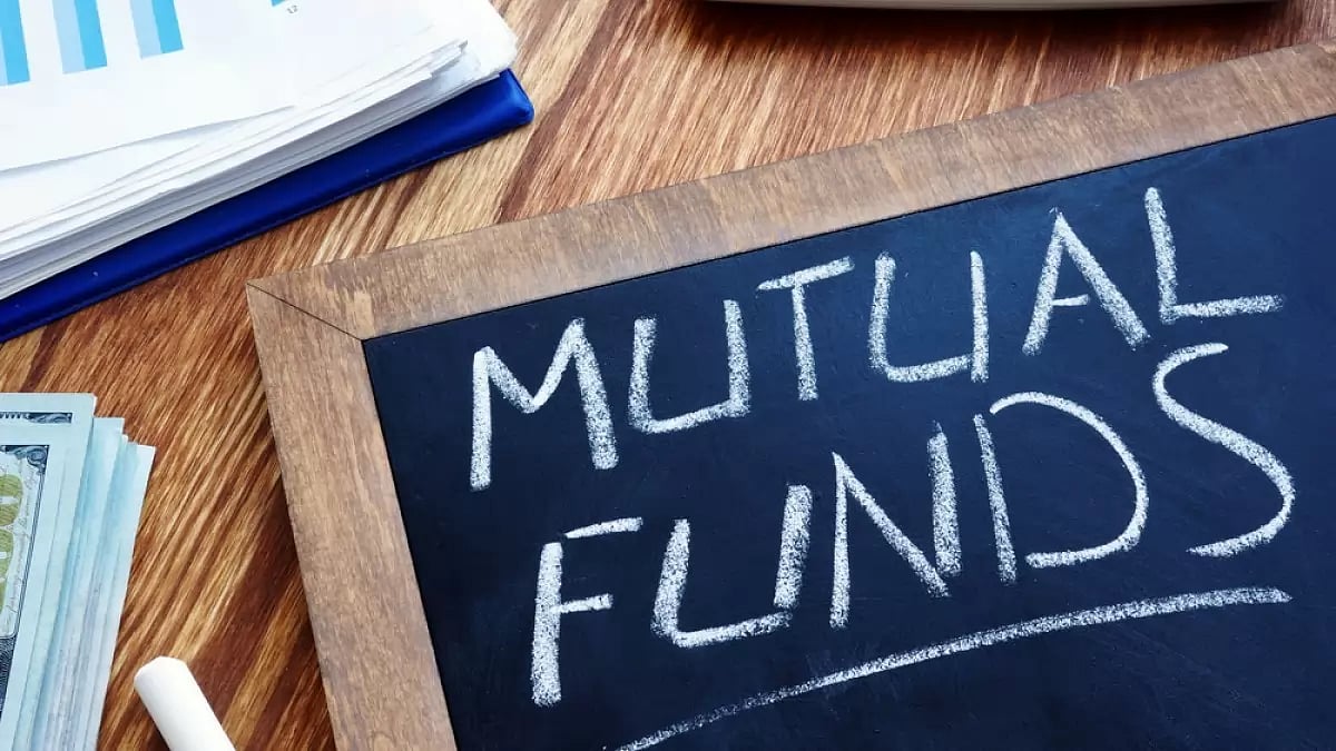 Debt Mutual Funds Log Rs 2.3 Lakh Crore Outflow In 2022 On Rate Hike Cycle
