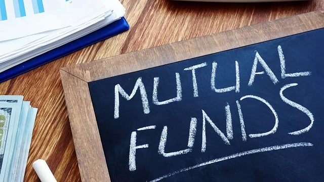 Debt Mutual Funds Log Rs 2.3 Lakh Crore Outflow In 2022 On Rate Hike Cycle