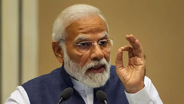 Modi Govt Eyes Rs 1,000 Cr Fundraising for BSNL, MTNL Revival in FY26