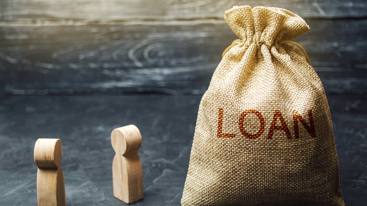 FinMin Asks Banks To Expedite NPA Resolution; Focus On Credit Growth