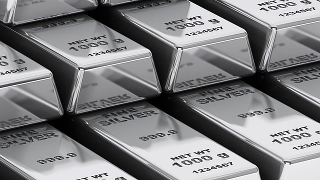 Silver Outshines Gold in Sep, Jumps 19% on Strong Industrial Demand