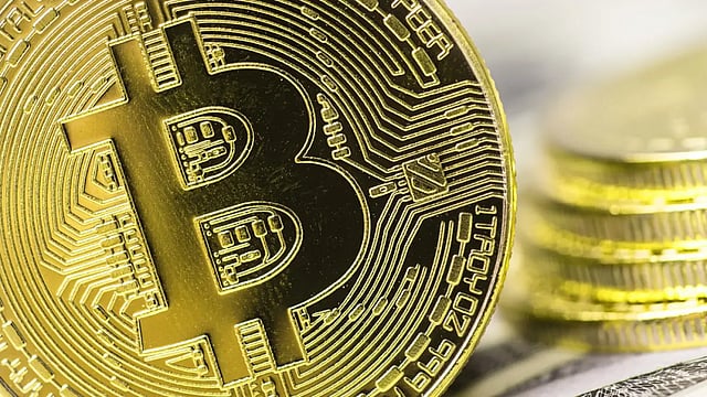 Nobel Laureate Paul Krugman Ties Crypto Boom To US Housing Bubble, Bitcoin  Rises – Outlook Business