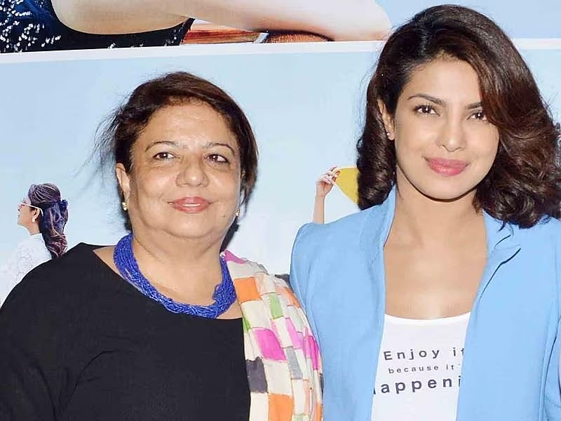 Instagram : Priyanka Chopra with mother Madhu Chopra 