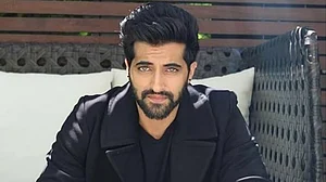 Instagram : Actor Akshay Oberoi