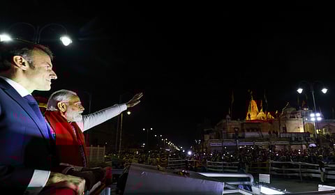 PM Modi and Macron during the roadshow