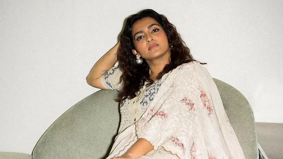 Instagram : Parvathy Thiruvothu
