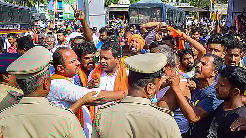 Row over removal of Hanuman flag in Karnataka
