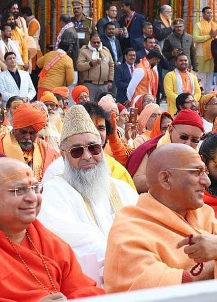 Twitter : Muslim cleric Dr. Imam Umer Ahmed Ilyasi in Ram Mandir Ceremony