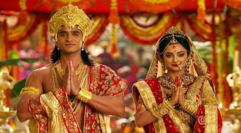 Madirakshi Mundle and Ashish Sharma in 'Siya Ke Ram'