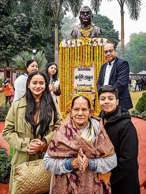 Thakur’s family members pay tribute on his birth centenary