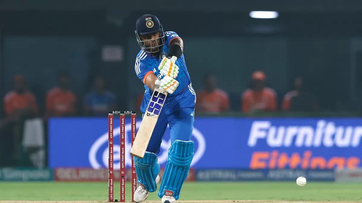 X/ @BCCI : Suryakumar Yadav during his inning of 80 runs off 42 balls in 1st T20I against Australia in Visakhapatnam 
