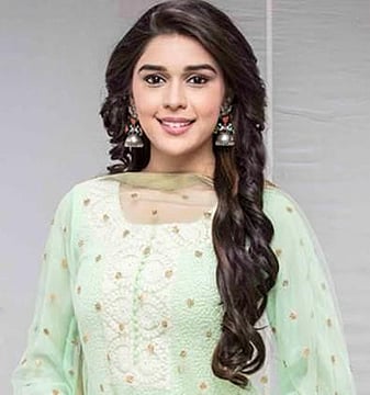 Eisha Singh: It's Relieving To Have A Co-Actor Like Mohsin Khan