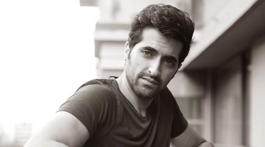 Instagram : Akshay Oberoi
