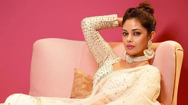 Meera Chopra - Instagram