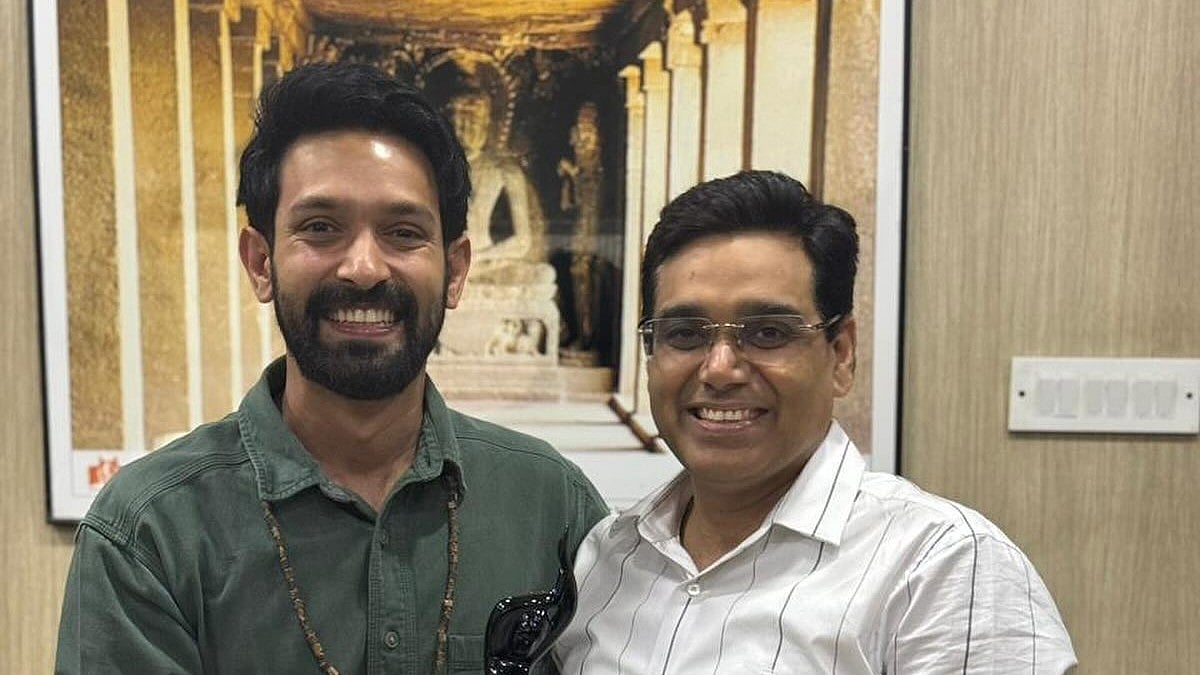 Instagram : Vikrant Massey With IPS Manoj Kumar Sharma