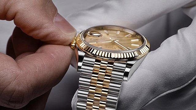 Long Island Rolex Robbery: Facebook Marketplace Deal Turns Into Hood-Hopping Chase