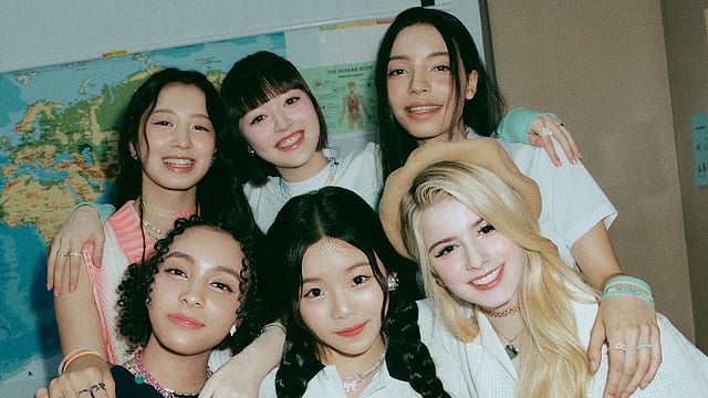 New Global Girl Group VCHA Set To Open The Stage For TWICE's 5th World Tour