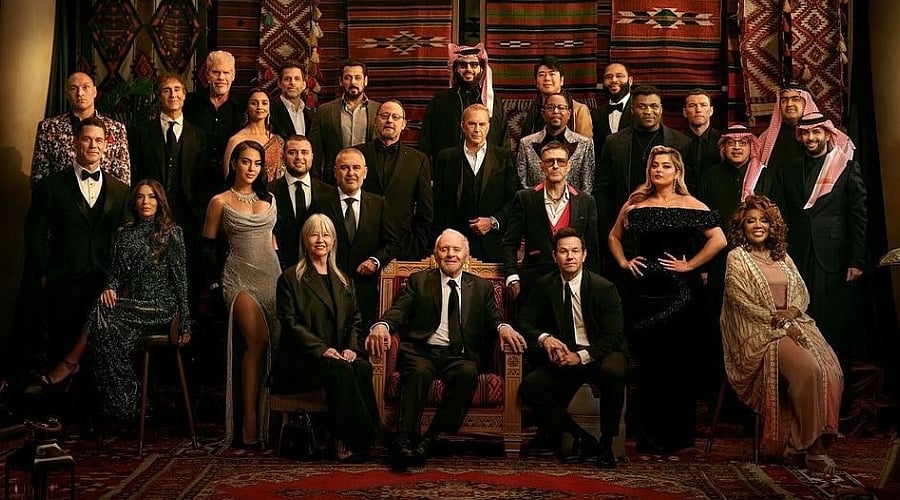 Instagram : Salman Khan, Alia Bhatt pose with Hollywood legends at Joy Awards