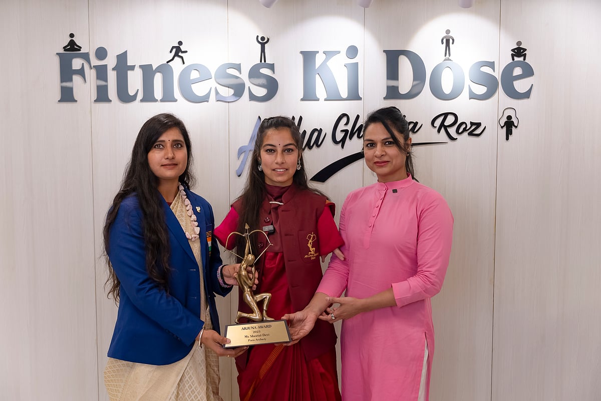 Arjuna Award 2023 winner Sheetal Devi (centre) with Fit India Champions podcast host Ekta Vishnoi (right) and coach Abhilasha Chaudhary. - Photo: SAI