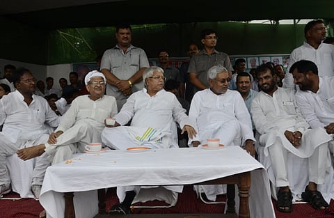RJD chief Lalu Prasad Yadav and JD (U) leader Nitish Kumar at a by-election rally at Hajipur in 2014.
