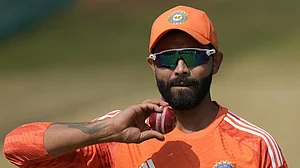 AP : Ravindra Jadeja trains ahead of the first India vs England Test match in Hyderabad