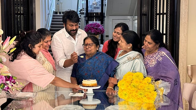 Chiranjeevi Celebrates His Mother Anjana Devi's Birthday With A Cake In An Intimate Ceremony - Check Viral Pics Inside