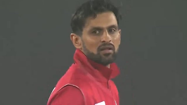 Shoaib Malik No-Ball Controversy: Pakistan Cricketer's Contract With Fortune Barishal Terminated?