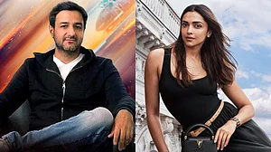 KoiMoi, Deepika Padukone : Siddharth Anand, Deepika Padukone