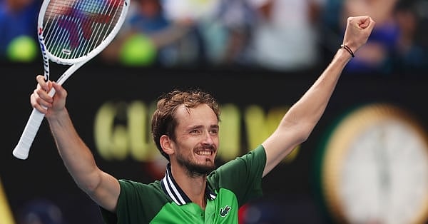 Australian Open 2024: Daniil Medvedev Makes Men's Singles Semi-Finals; Qinwen Zheng Enters Women's Singles Last Four