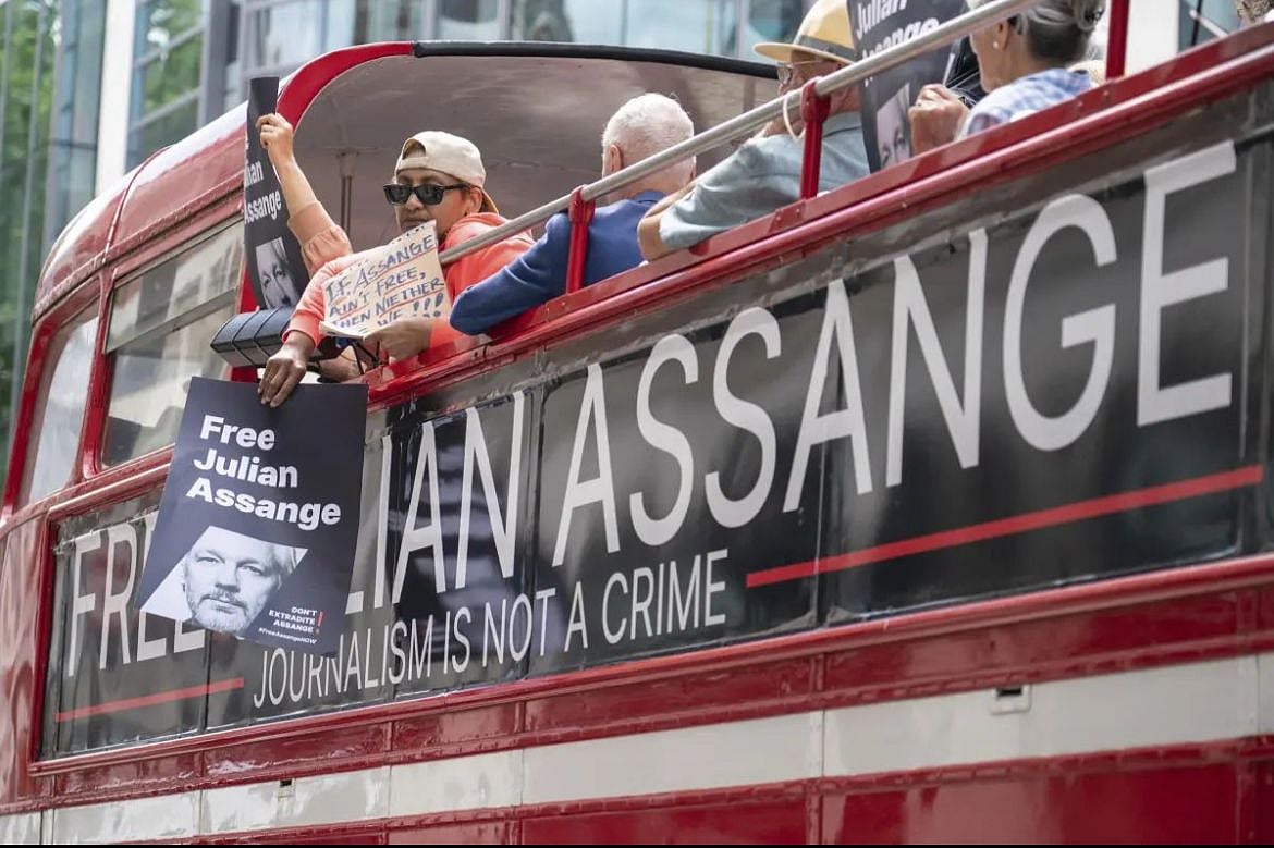 AP : Julian Assange's final UK legal challenge begins to prevent his extradition to the US.|
