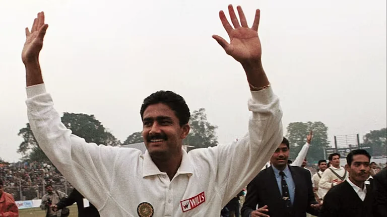 Former India captain Anil Kumble celebrating his record 10-wicket haul in the fourth innings of the second Test against Pakistan in Delhi on February 7, 1999. - File Photo