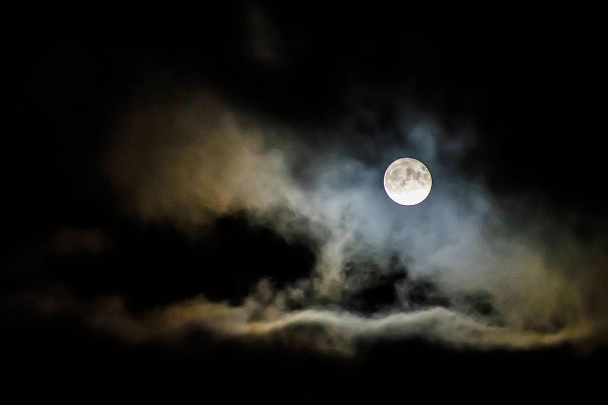 Pexels : February's Full Moon