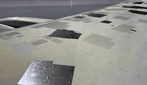 Tape On Boeing 787