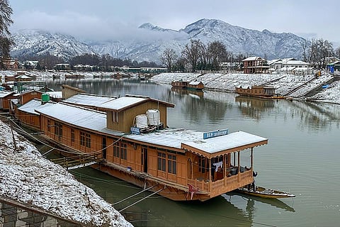 Snowfall in Srinagar