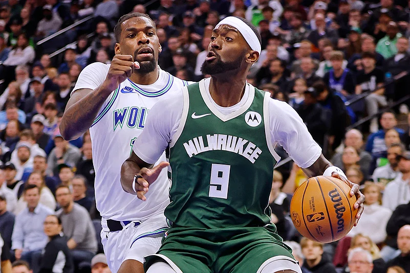NBA 2023-24: Milwaukee Bucks vs Minnesota Timberwolves
