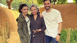 Instagram : Soha Ali Khan, Kunal Kemmu, Sharmila Tagore