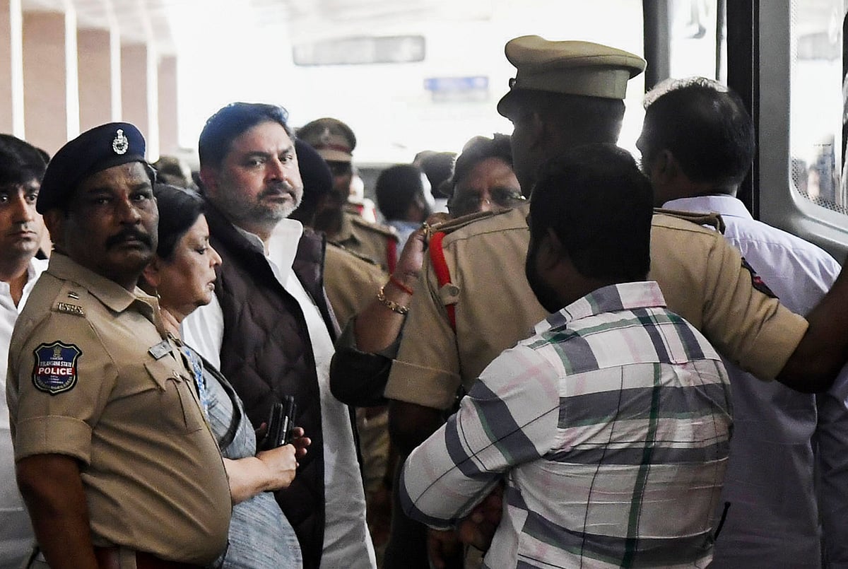 PTI : Jharkhand MLAs taken toHyderabad ahead of floor test.