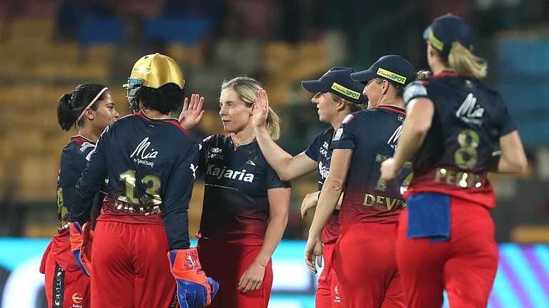 Royal Challenger Bangalore Women players celebrating the wicket of Gujarat Giants Women player in WPL 2024. - Photo: X/ @wplt20