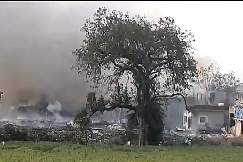 Fire in firecracker factory in Harda