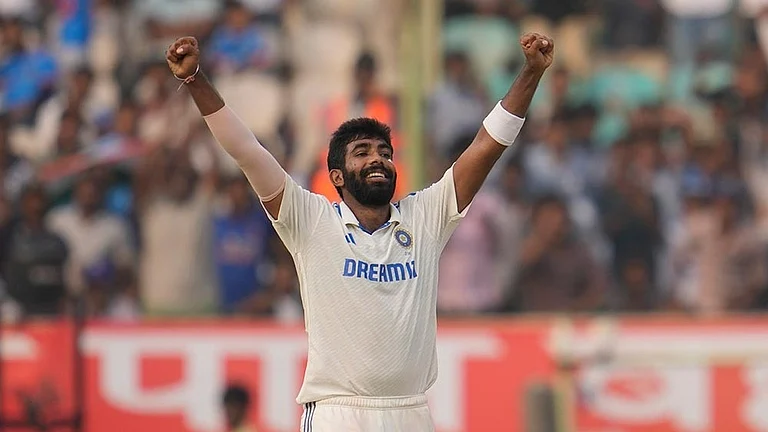 Jasprit Bumrah scalped Ben Stokes in the first innings of the 2nd Test match. - Photo: AP/Manish Swarup