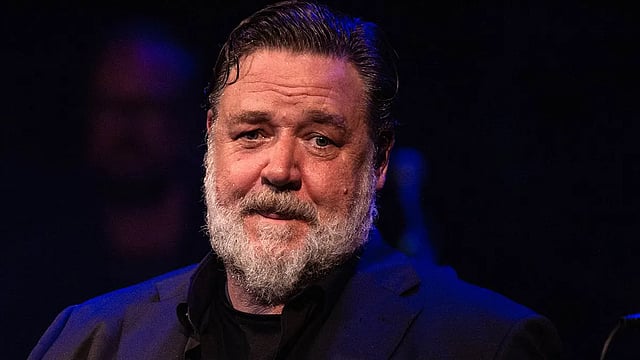 When Russell Crowe Broke Both His Legs Filming 'Robin Hood' And Didn't Know It