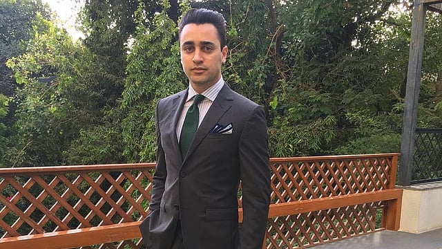 Imran Khan Adopts Minimalist Lifestyle Post Quitting Acting With ‘3 Plates, 3 Forks, 2 Coffee Mugs And 1 Pan’