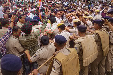 Congress workers protest in Bhubaneswar