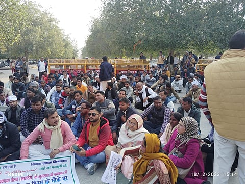 Madrasa teachers protest Lucknow