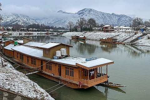 Snowfall in Srinagar