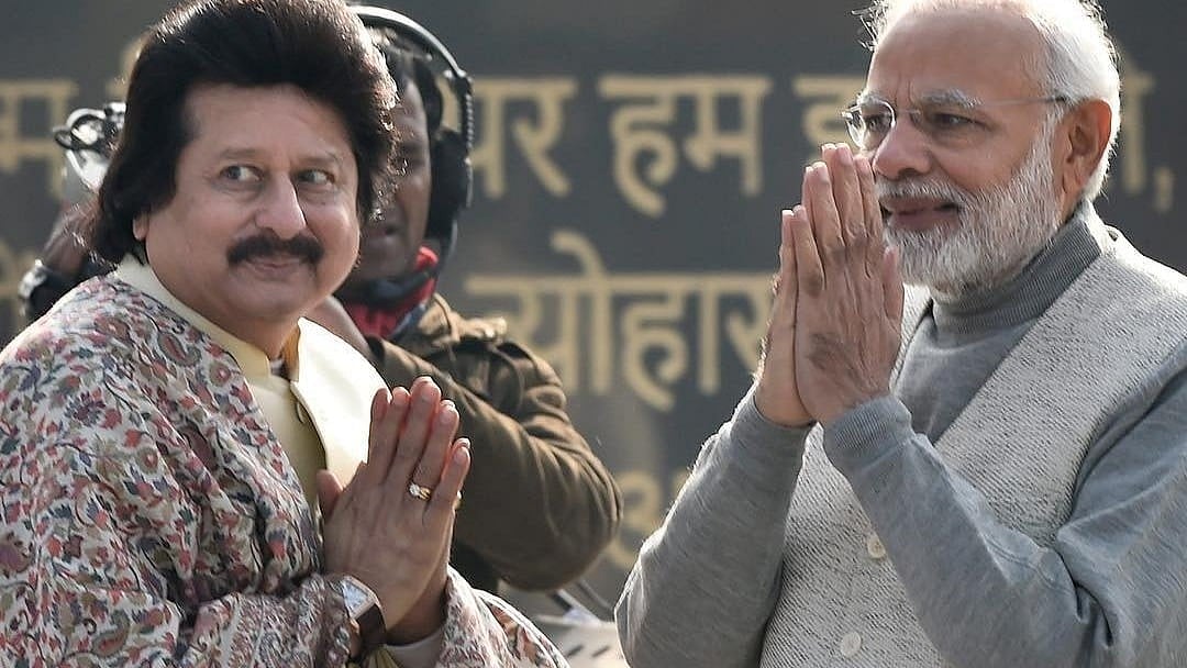AP7AM : Prime Minister Narendra Modi with Pankaj Udhas